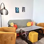 - 3bd For Family & Friends Apartment *