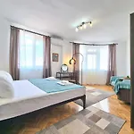 Apartment - 3bd For Family & Friends