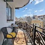 - 3bd For Family & Friends Apartment *