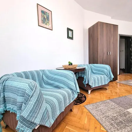 - 3bd For Family & Friends Daire *