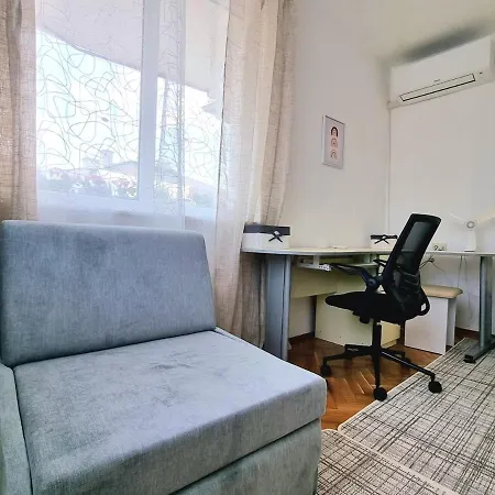 - 3bd For Family & Friends Apartment