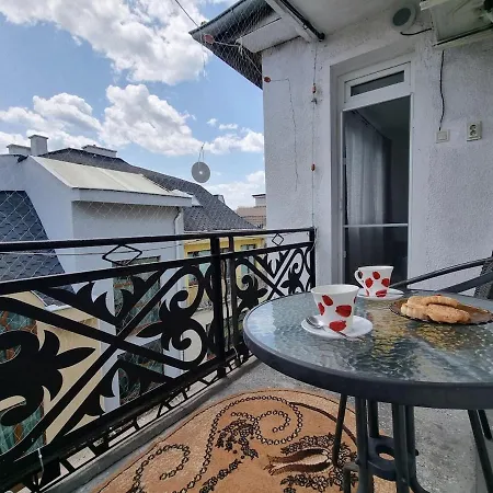 - 3bd For Family & Friends Apartment *