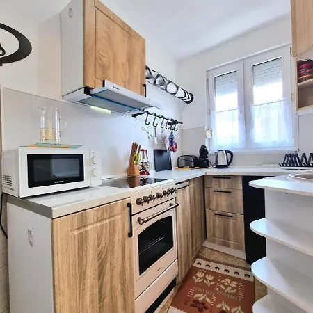 - 3bd For Family & Friends 公寓